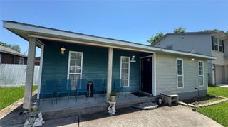 218 N Texas Street, Texas City, TX 77591