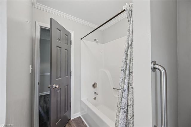 2299 Winterberry Drive, Winston-salem, NC 27106