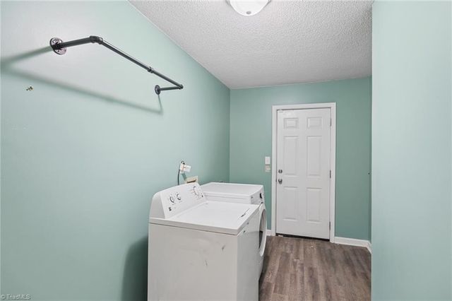 2299 Winterberry Drive, Winston-salem, NC 27106