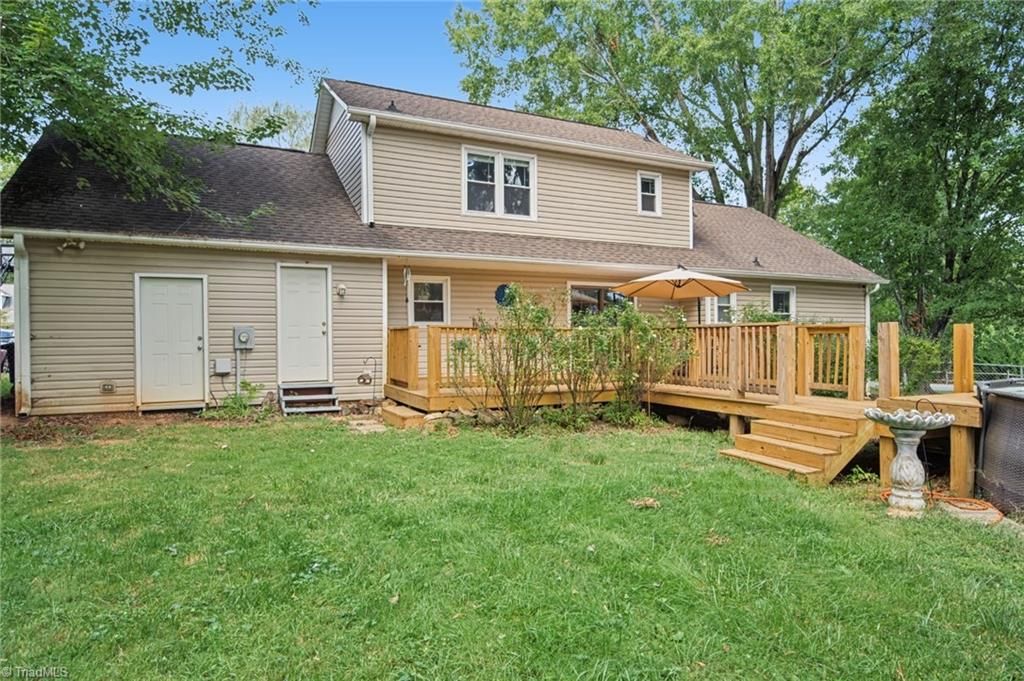 2299 Winterberry Drive, Winston-salem, NC 27106
