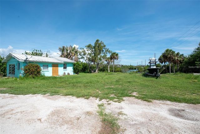 1695 MANOR ROAD, Englewood, FL 34223