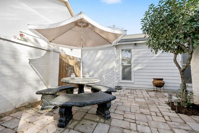 3407 South Briar Knoll Drive, Houston, TX 77082