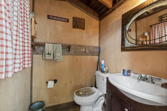 10730 17th Avenue, Lemoore, CA 93245