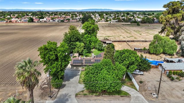 10730 17th Avenue, Lemoore, CA 93245