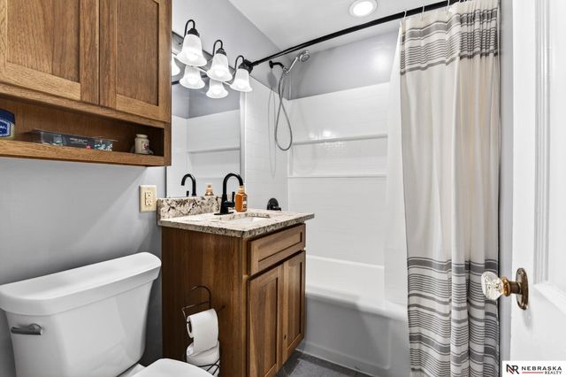 2405 Hancock Street, Bellevue, NE 68005