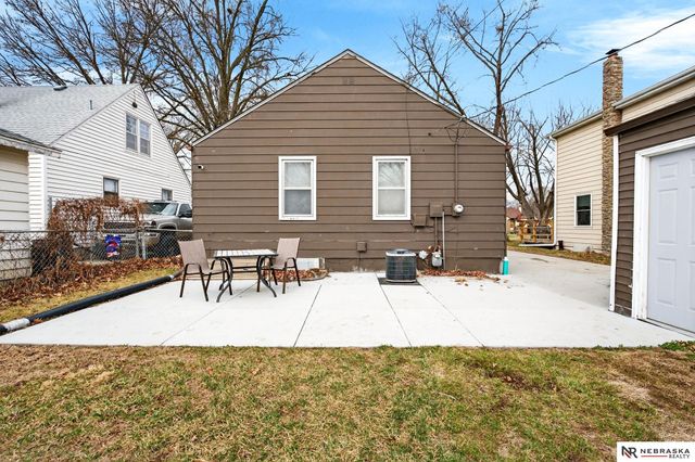 2405 Hancock Street, Bellevue, NE 68005