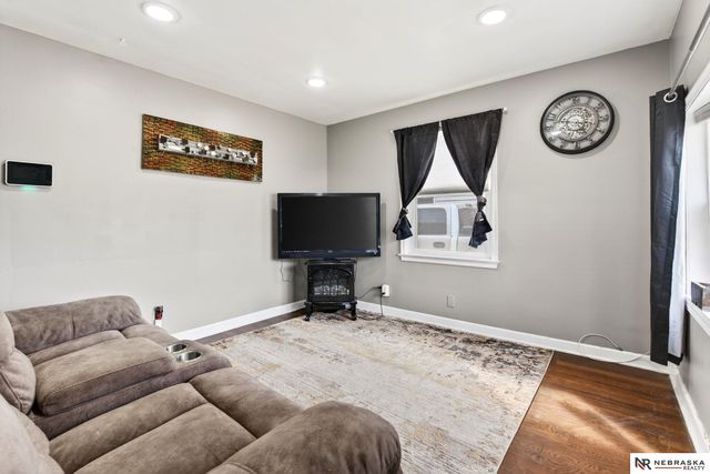 2405 Hancock Street, Bellevue, NE 68005