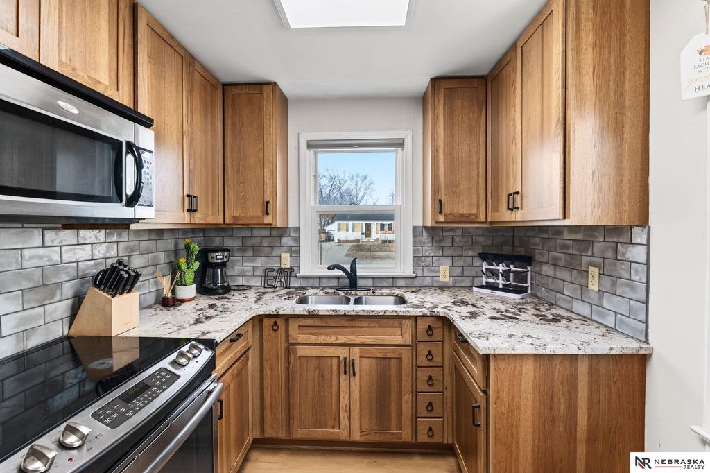 2405 Hancock Street, Bellevue, NE 68005