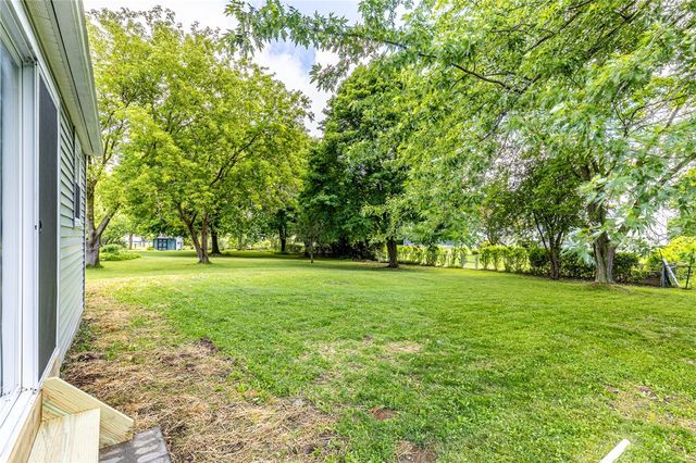 32 Coachlight Circle, Farmington, NY 14425