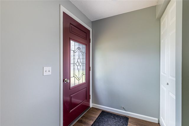32 Coachlight Circle, Farmington, NY 14425