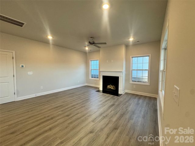 712 Inwood Hill Drive 11, Gastonia, NC 28056