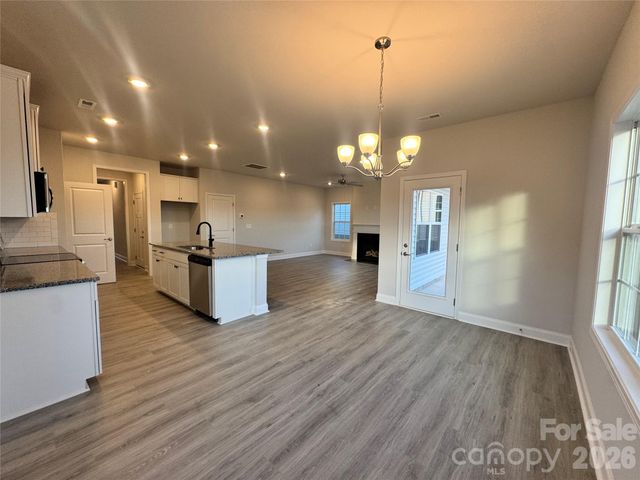 712 Inwood Hill Drive 11, Gastonia, NC 28056