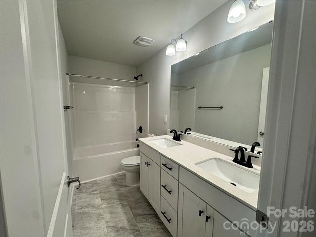 712 Inwood Hill Drive 11, Gastonia, NC 28056