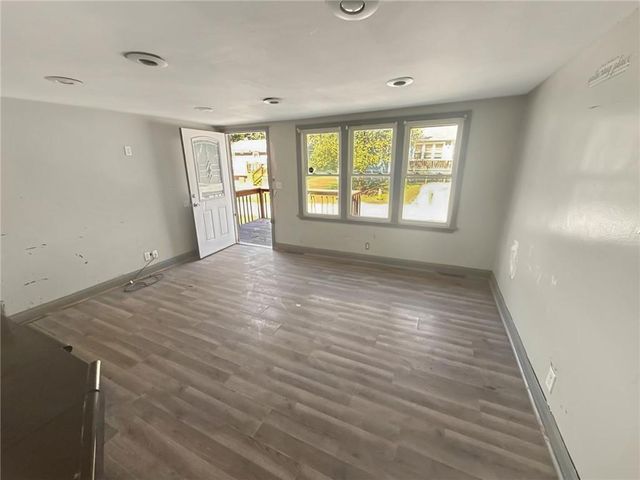 1749 Sinnott Circle, Independence, MO 64050