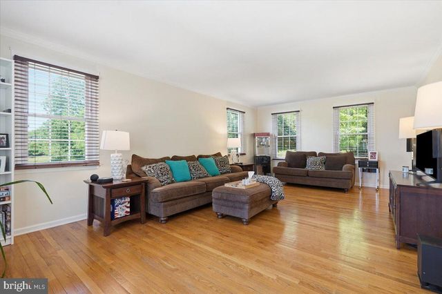 3547 HECKTOWN RD, Bethlehem, PA 18020