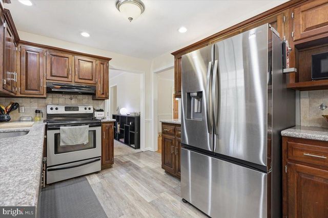 3547 HECKTOWN RD, Bethlehem, PA 18020