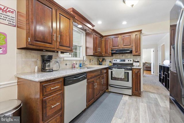 3547 HECKTOWN RD, Bethlehem, PA 18020