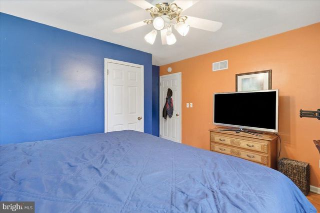 3547 HECKTOWN RD, Bethlehem, PA 18020