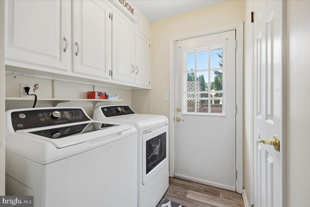 3547 HECKTOWN RD, Bethlehem, PA 18020