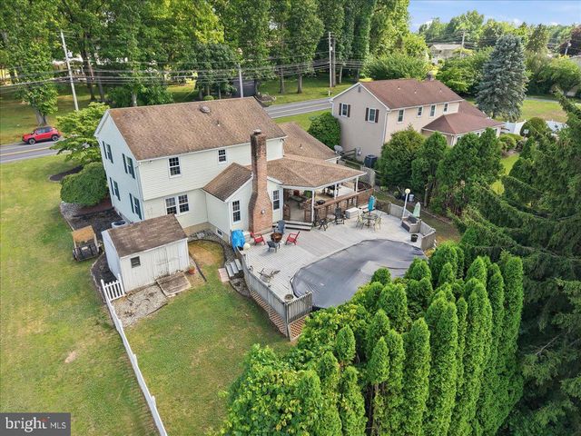 3547 HECKTOWN RD, Bethlehem, PA 18020