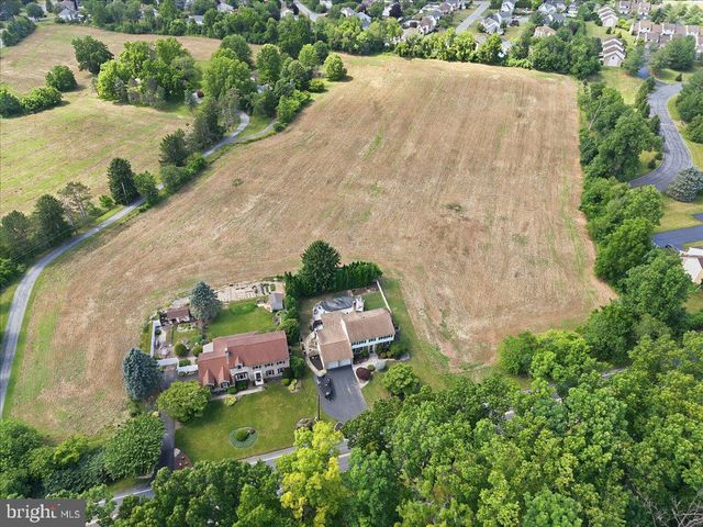 3547 HECKTOWN RD, Bethlehem, PA 18020