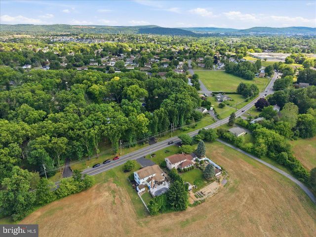 3547 HECKTOWN RD, Bethlehem, PA 18020