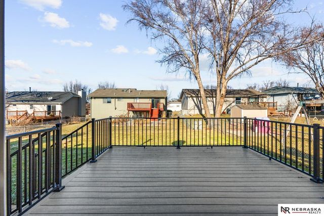 13524 Valley Street, Omaha, NE 68144