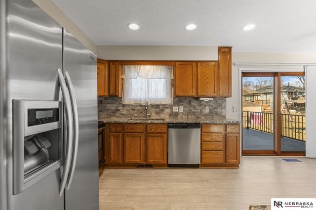 13524 Valley Street, Omaha, NE 68144