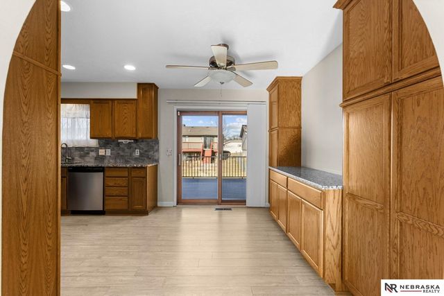 13524 Valley Street, Omaha, NE 68144