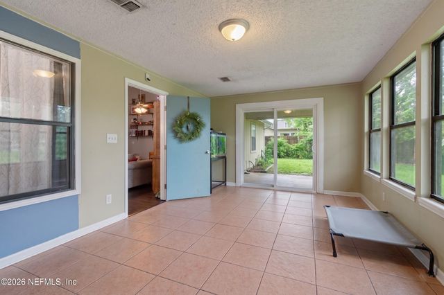 414 SHAMROCK S, Jacksonville, FL 32218