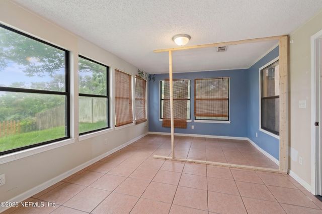 414 SHAMROCK S, Jacksonville, FL 32218