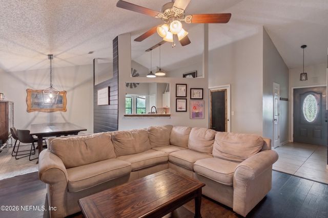 414 SHAMROCK S, Jacksonville, FL 32218