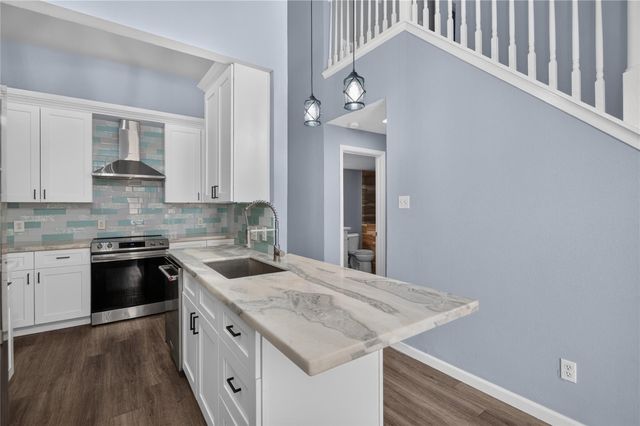 2277 S Kirkwood Road 910, Houston, TX 77077