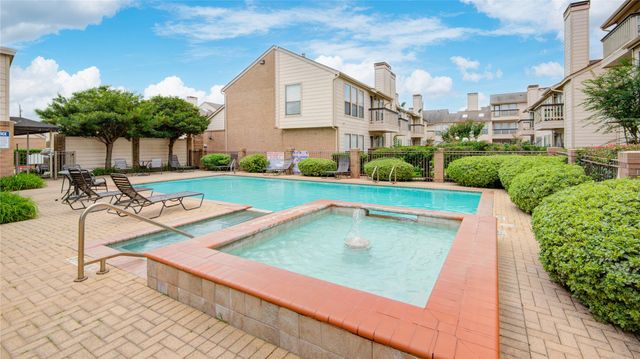 2277 S Kirkwood Road 910, Houston, TX 77077