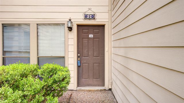 2277 S Kirkwood Road 910, Houston, TX 77077