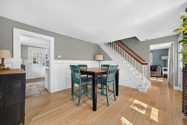 37 Acorn St, Middleboro, MA 02346