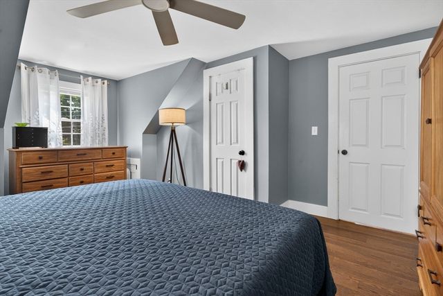 37 Acorn St, Middleboro, MA 02346