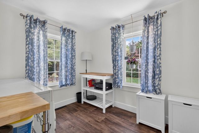 37 Acorn St, Middleboro, MA 02346