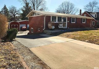 2220 MAPLE Street, Quincy, IL 62301