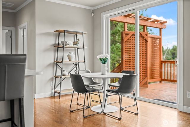 1644 211th Avenue SE, Sammamish, WA 98075