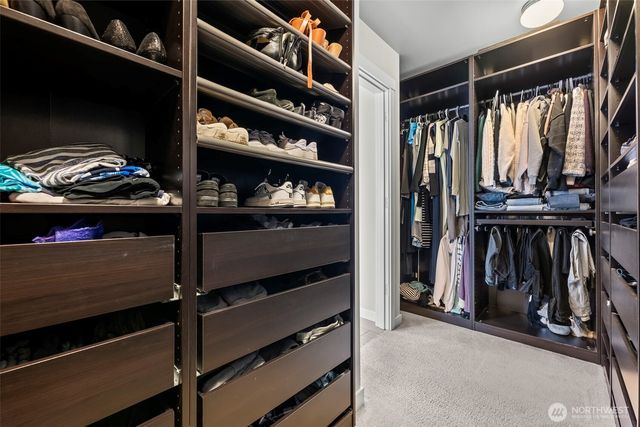 1644 211th Avenue SE, Sammamish, WA 98075