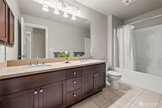 1644 211th Avenue SE, Sammamish, WA 98075