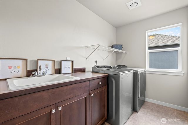 1644 211th Avenue SE, Sammamish, WA 98075