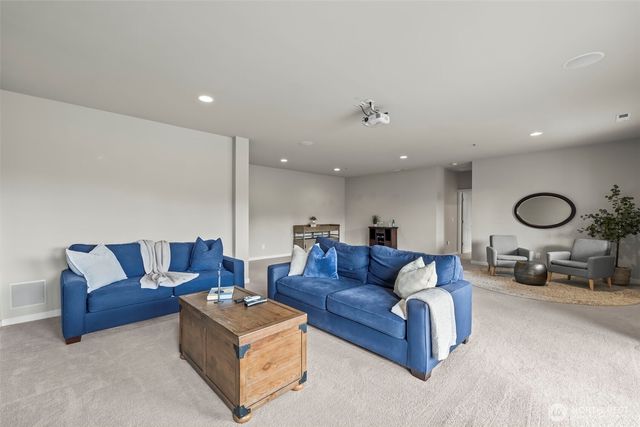 1644 211th Avenue SE, Sammamish, WA 98075