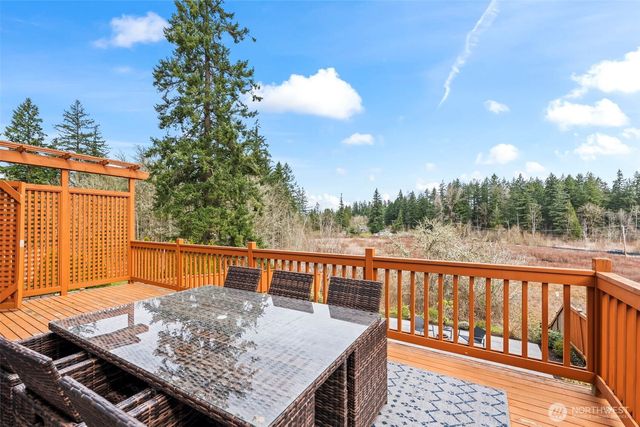 1644 211th Avenue SE, Sammamish, WA 98075