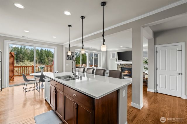 1644 211th Avenue SE, Sammamish, WA 98075