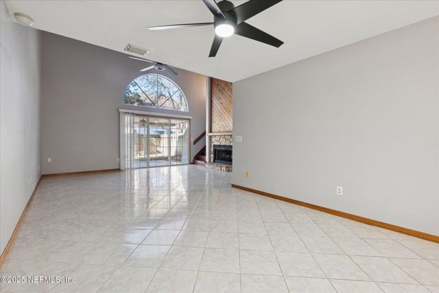 1134 FROMAGE Circle W, Jacksonville, FL 32225