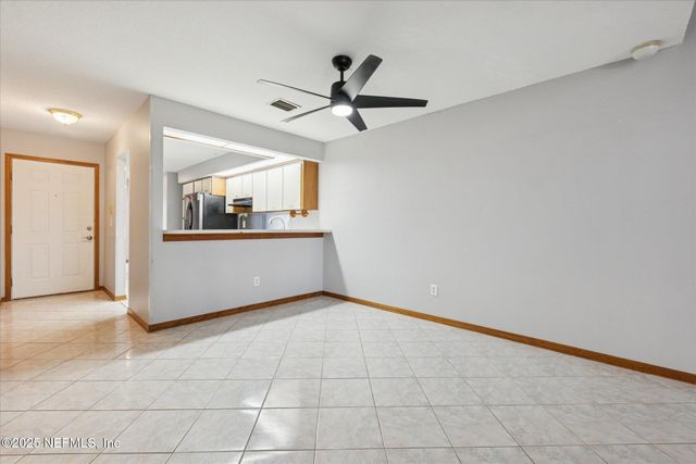 1134 FROMAGE Circle W, Jacksonville, FL 32225