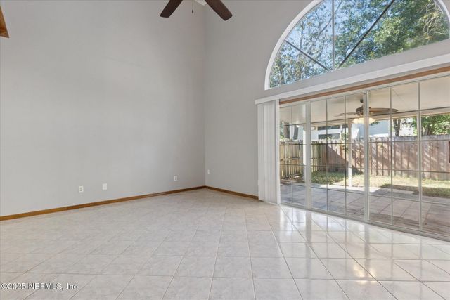 1134 FROMAGE Circle W, Jacksonville, FL 32225