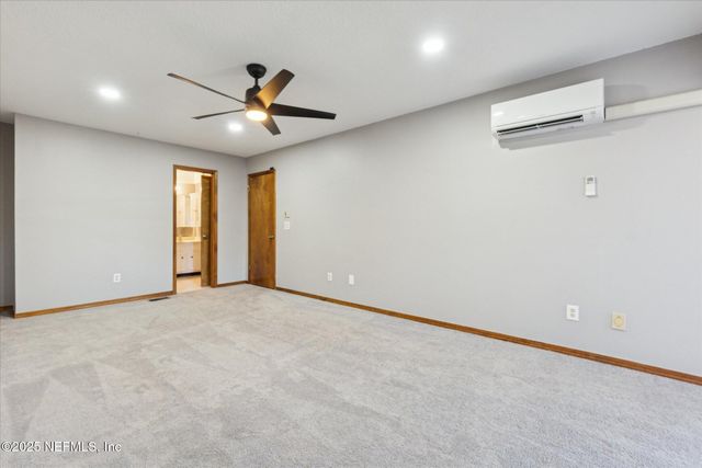 1134 FROMAGE Circle W, Jacksonville, FL 32225